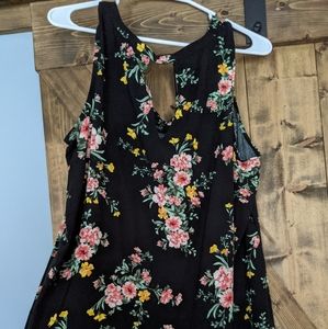 Keyhole back floral v-neck tank